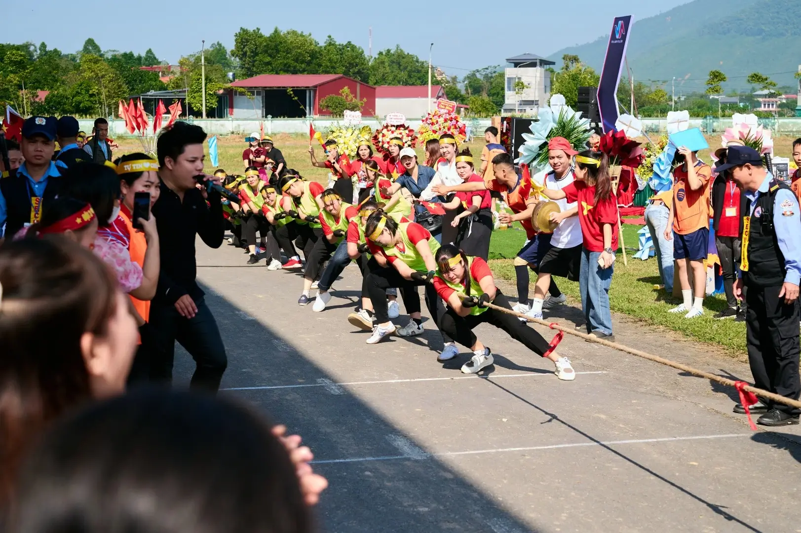 Tug-of-war competition
