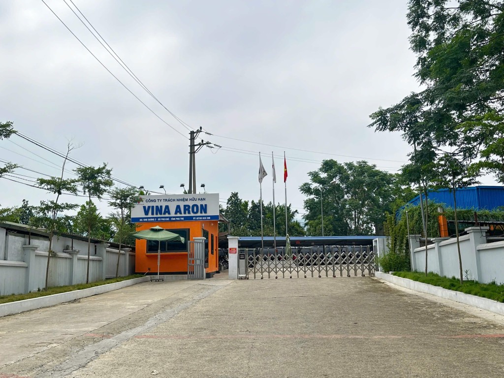 Gate Vina Aron